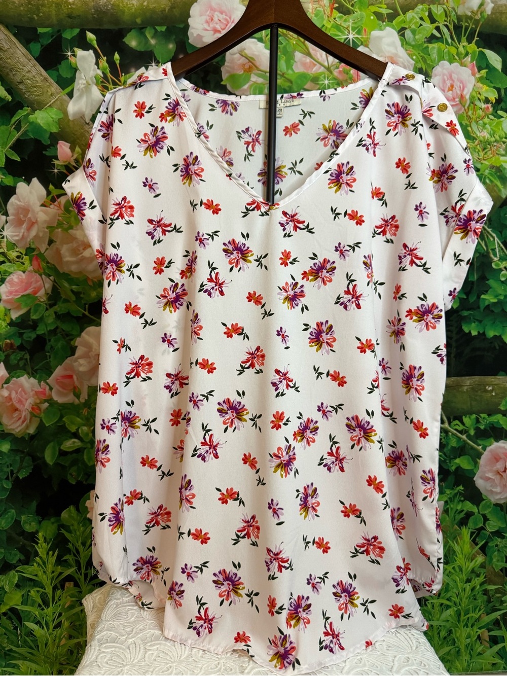 Women’s Floral V-Neck Blouse in White with Pink & Red Flowers